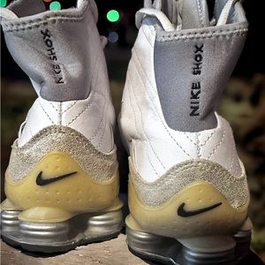 Super hard to find Nike high top shoz athletic shoes